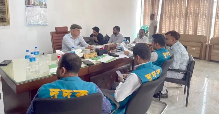 দিনাজপুর শিক্ষা বোর্ডে পাঁচ ঘণ্টাব্যাপী দুদকের অভিযান: