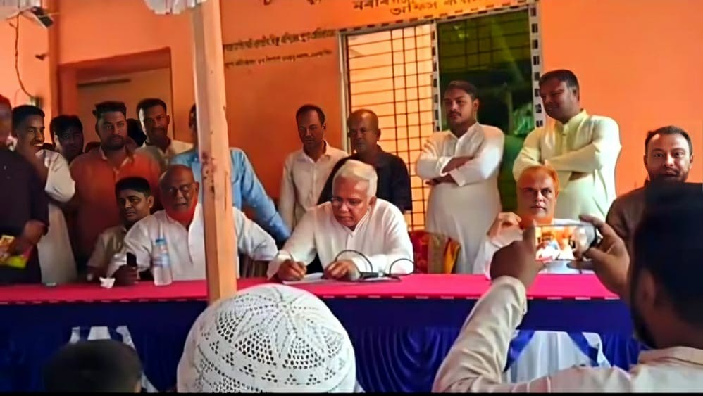 নবাবগঞ্জ তর্পণঘাট কেন্দ্রীয় বিষ্ণু মন্দির পরিদর্শনে সমাজকল্যাণ মন্ত্রী 