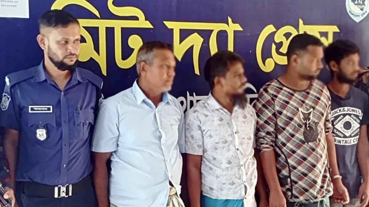হিলি সীমান্তে মাদকসহ গ্রেফতার ৪