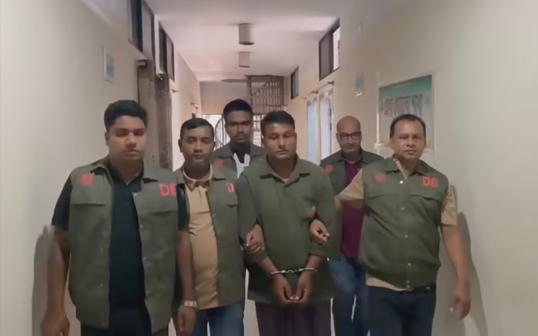 পাঁচবিবির পাথরঘাটায় অটোভ্যান চালককে হত্যার আসামি গ্রেফতার 