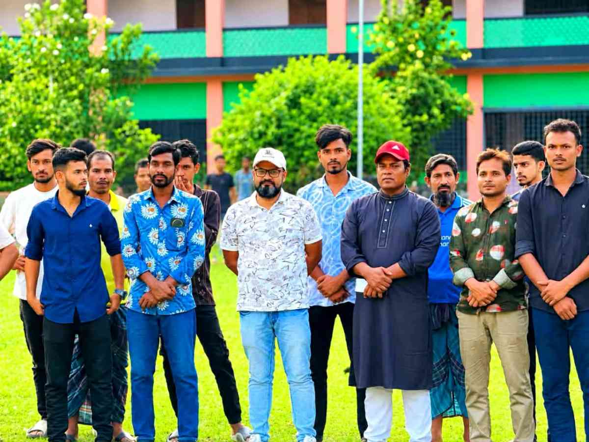 দাউদপুর ডিগ্রি কলেজ ছাত্রদলের আয়োজনে মরহুমা জেবুন্নেছা স্মৃতি ফুটবল টুর্নামেন্টের উদ্বোধন