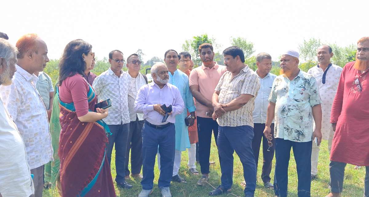বিরামপুরে জাতীয় বিশ্ববিদ্যালয়ের আঞ্চলিক ক্যাম্পাসের সম্ভাব্য স্থান পরিদর্শনে পরিচালক খায়রুল
