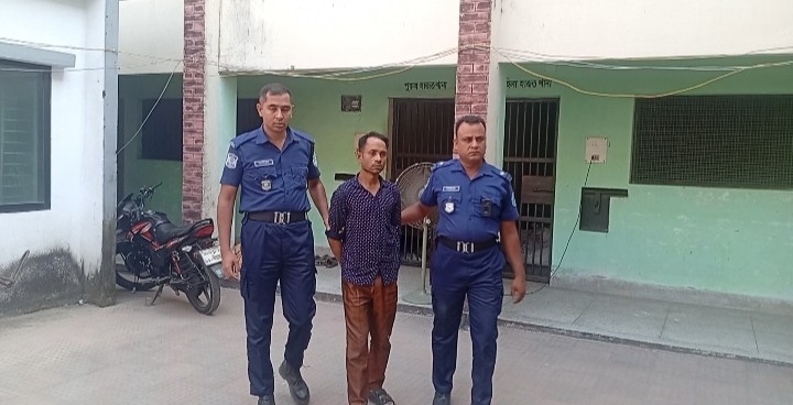 বীরগঞ্জে যাবজ্জীবন সাজাপ্রাপ্ত পলাতক আসামি গ্রেপ্তার