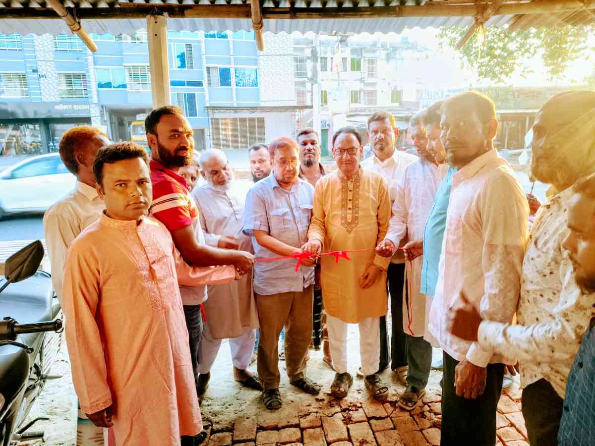 বীরগঞ্জ থানা ইমারত নির্মাণ শ্রমিক ইউনিয়নের প্রধান কার্যালয় উদ্বোধন