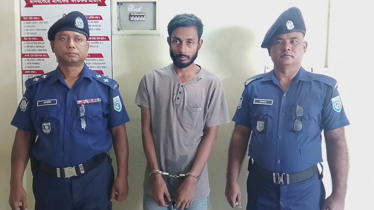দিনাজপুরে ভেকুর ব্যাটারি চুরিতে বাধা, নৈশপ্রহরী হত্যা: প্রধান আসামি গ্রেপ্তার