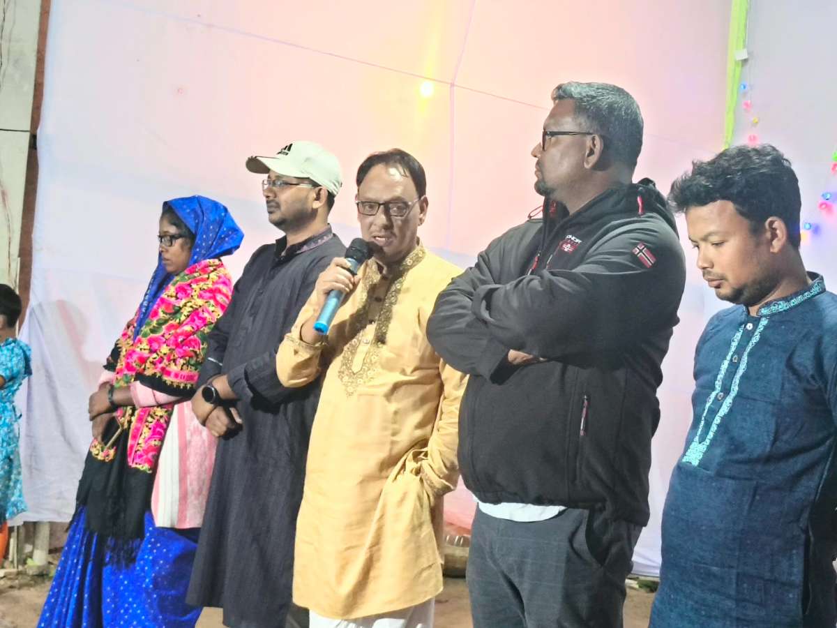 বীরগঞ্জে দামাইক্ষেত্র ব্রাহ্মণপাড়ায় লক্ষ্মীপূজা ও নৃত্য প্রতিযোগিতা 