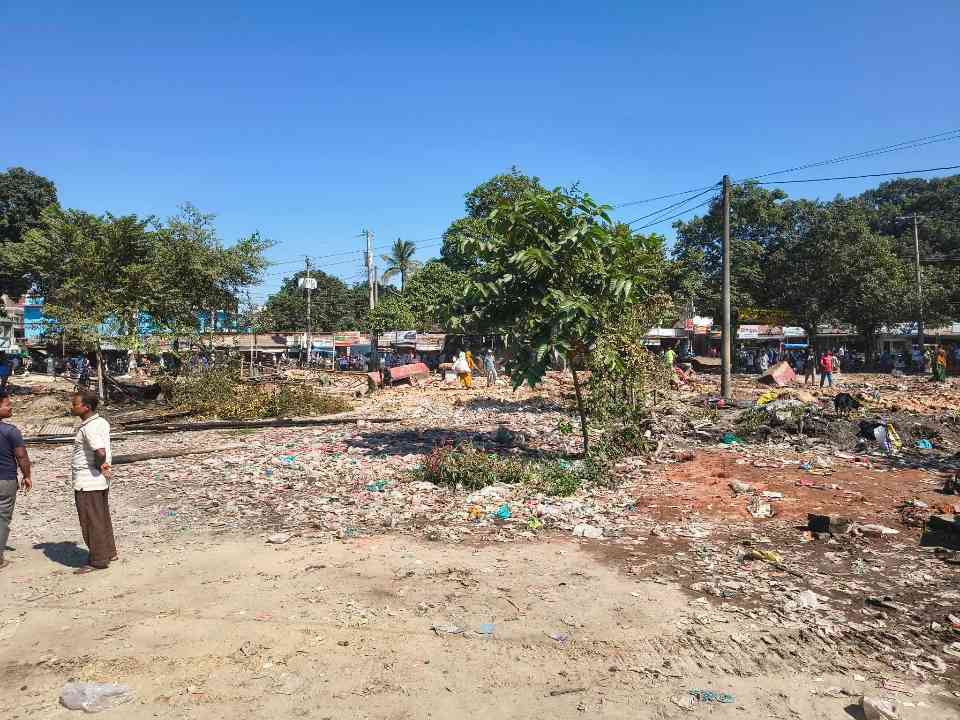 বীরগঞ্জের ডাক্তারখানা মাঠ দখলমুক্ত, এবার উন্নয়ন পরিকল্পনা বাস্তবায়নের প্রত্যাশা এলাকাবাসীর