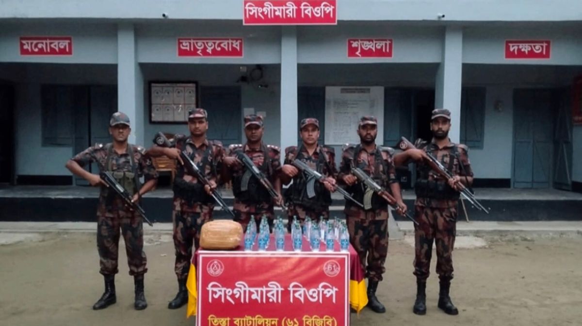 পাটগ্রাম ও হাতীবান্ধায় বিজিবির অভিযান: ২৮ লাখ টাকার ভারতীয় পণ্য ও মাদক উদ্ধার 